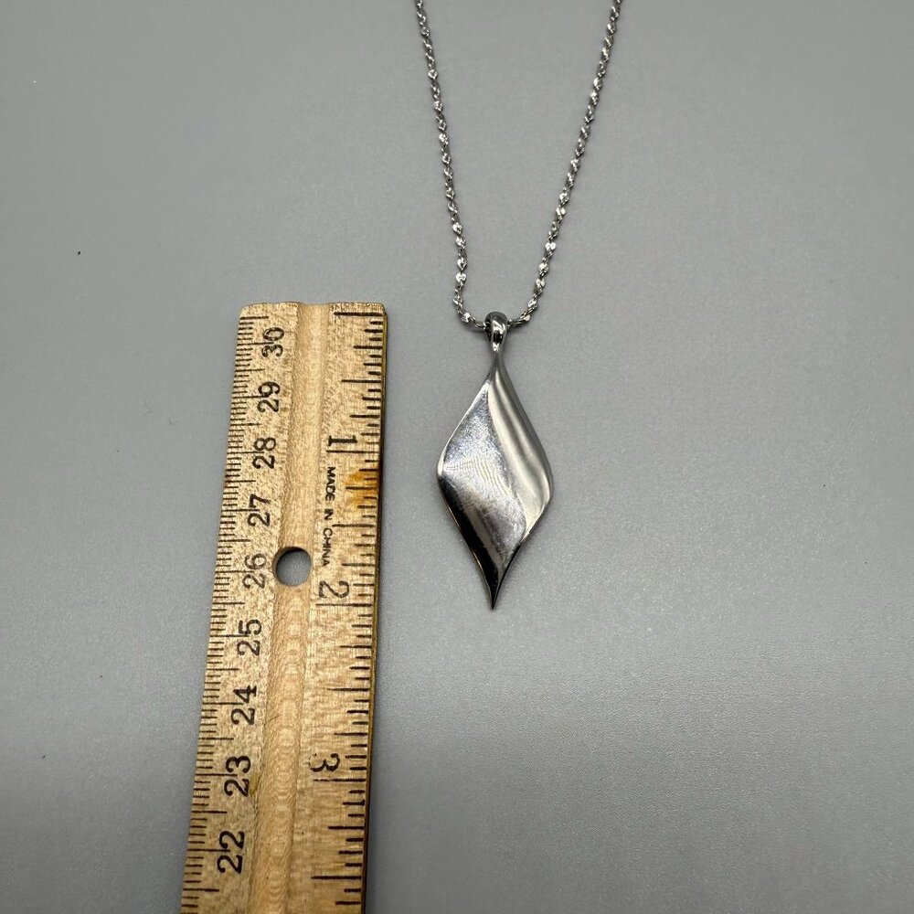 Annaeece By Devries Plain Twisted Leaf Pendant Ch… - image 5